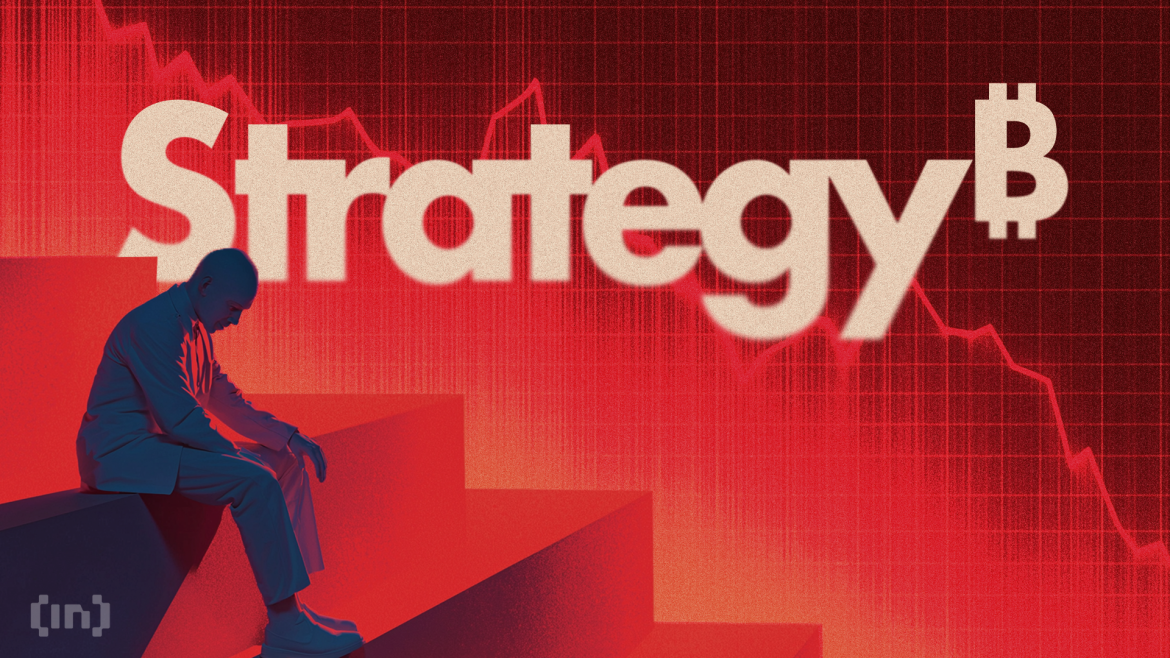 Peter Schiff Warns of a “Death Spiral” in MicroStrategy’s Bitcoin Strategy